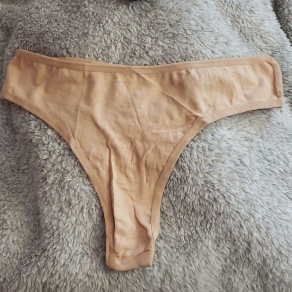 ποΈ5/$20ποΈ Basic Cotton Thong Beige Nude Size 10 Medium NWOT - Picture 1 of 2